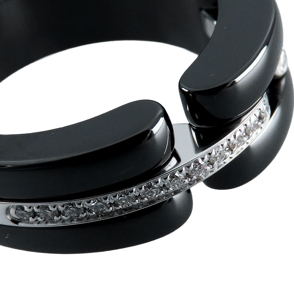 Chanel Ultra Ring White Gold Black 18K Diamond Ceramic — view 8