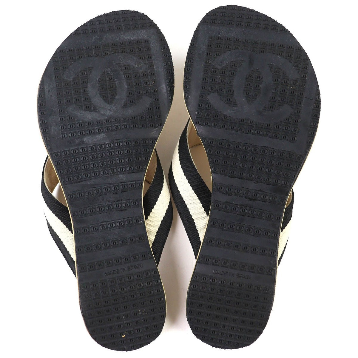 Chanel Entre Doigts CC Logo Wood Thong Sandals Beach Beige — view 9