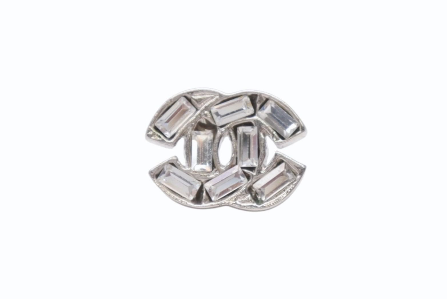 Chanel CC Logo Earrings Rhinestone Silver Color 01 — view 2