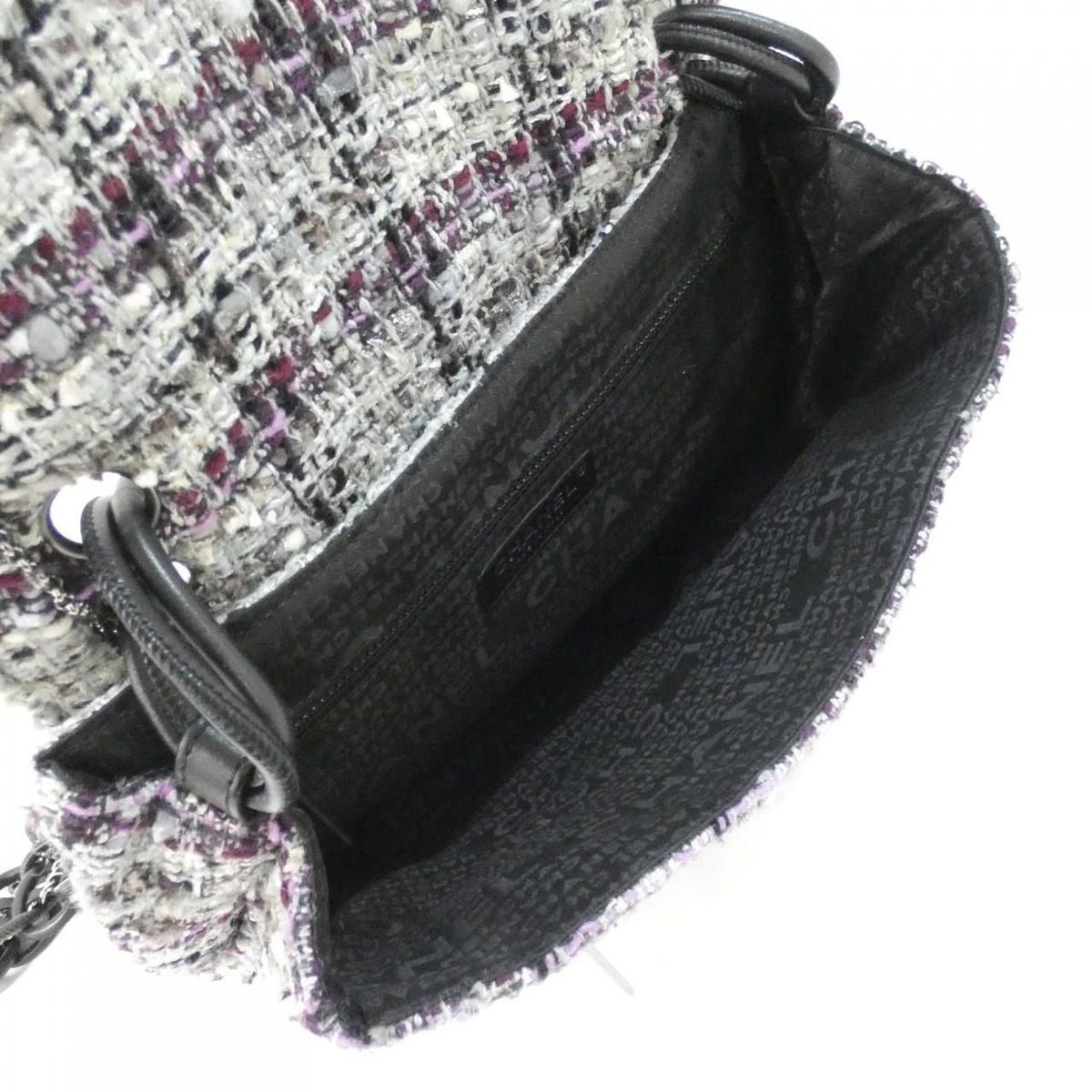 Chanel Shoulder Bag Pink — view 7