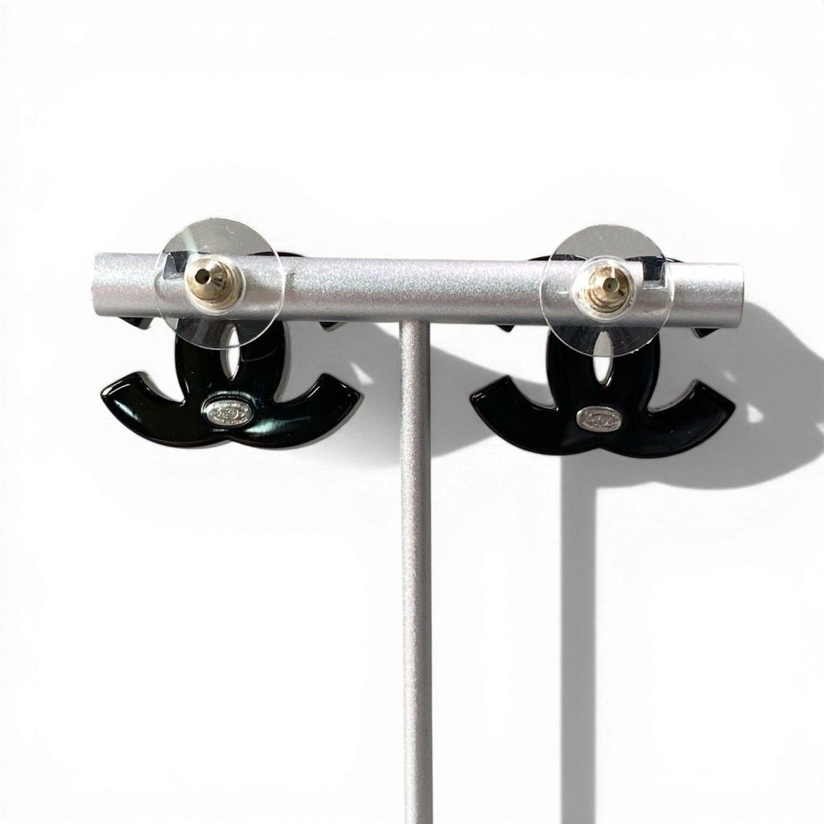 Chanel D9 Earrings CC Logo Line Stone Multicolor — view 3