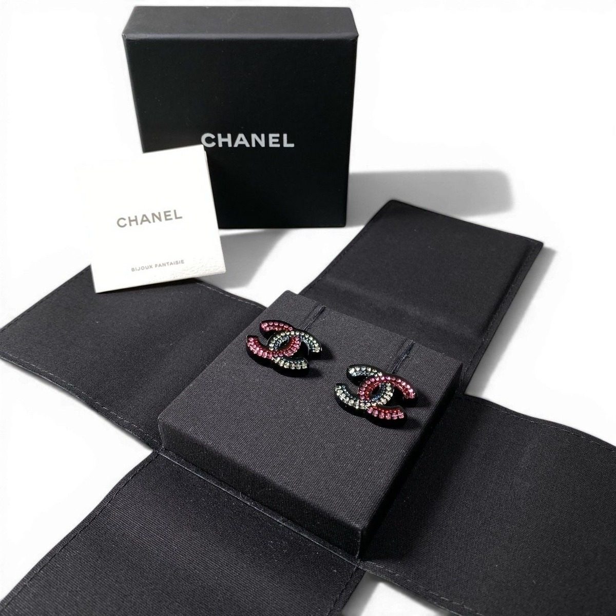 Chanel D9 Earrings CC Logo Line Stone Multicolor — view 6
