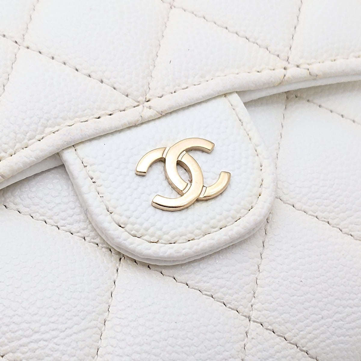 Chanel Trifold Wallet Caviar Leather Quilted White CC Logo Compact — view 13