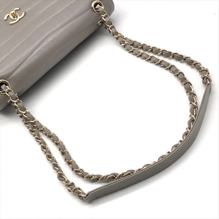 Chanel CC Logo Stitch Shiny Lambskin Turnlock Chain Shoulder Bag Gray