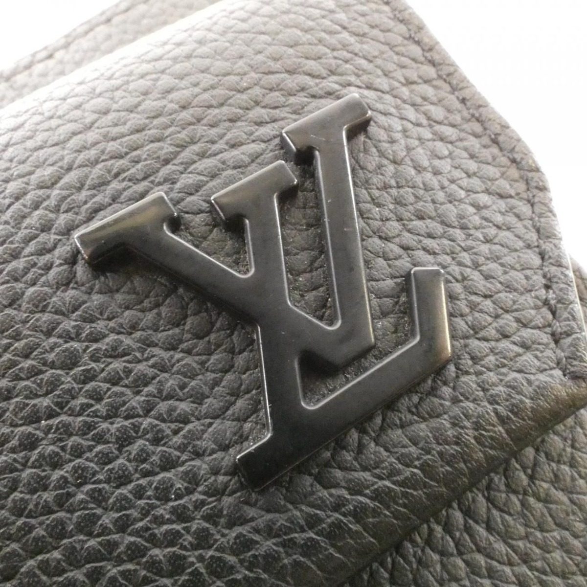 Louis Vuitton LV Aerogram Zippy Wallet — view 4