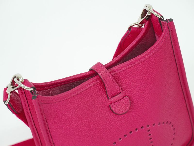 Authentic Hermes Evelyne TPM Taurillon Clemence Leather Shoulder Bag Pochette Y