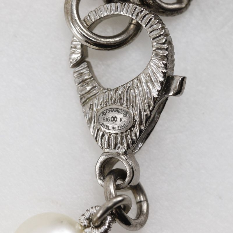 Chanel Smile Coco Mark B16 Faux Pearl And Rhinestone Black Unisex 167g Necklace