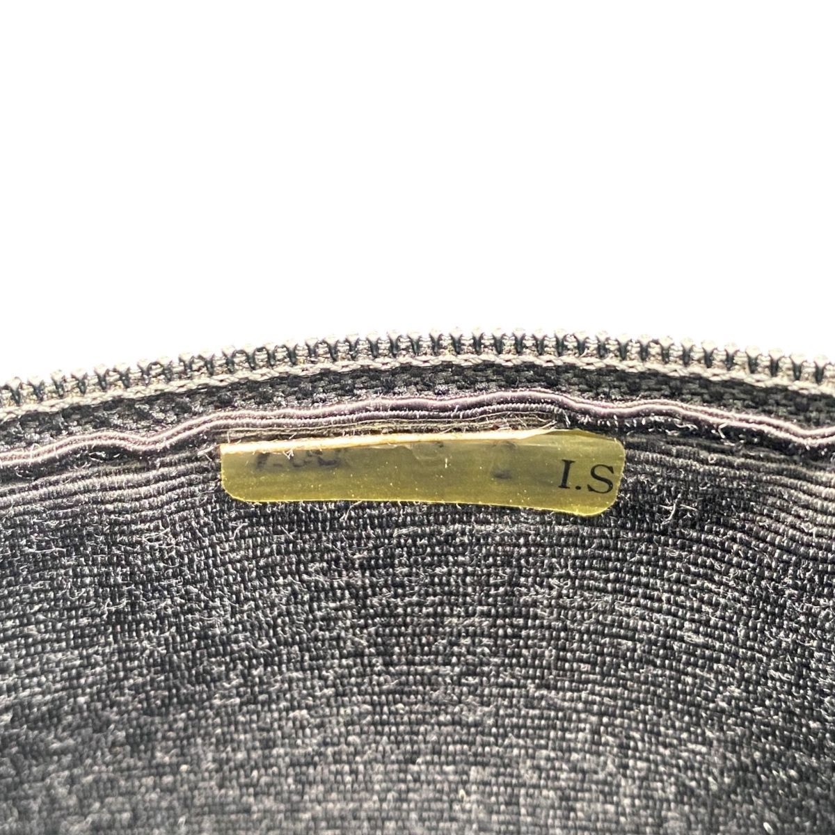 Chanel Women's Chain Turnlock Caviar Skin Shoulder Bag Ws8218 Black