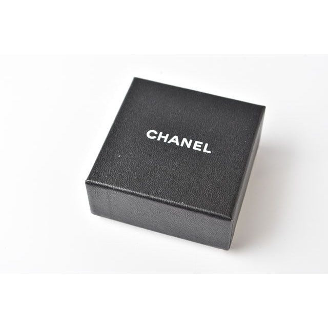 Chanel Swing Pearl Silver White — view 3