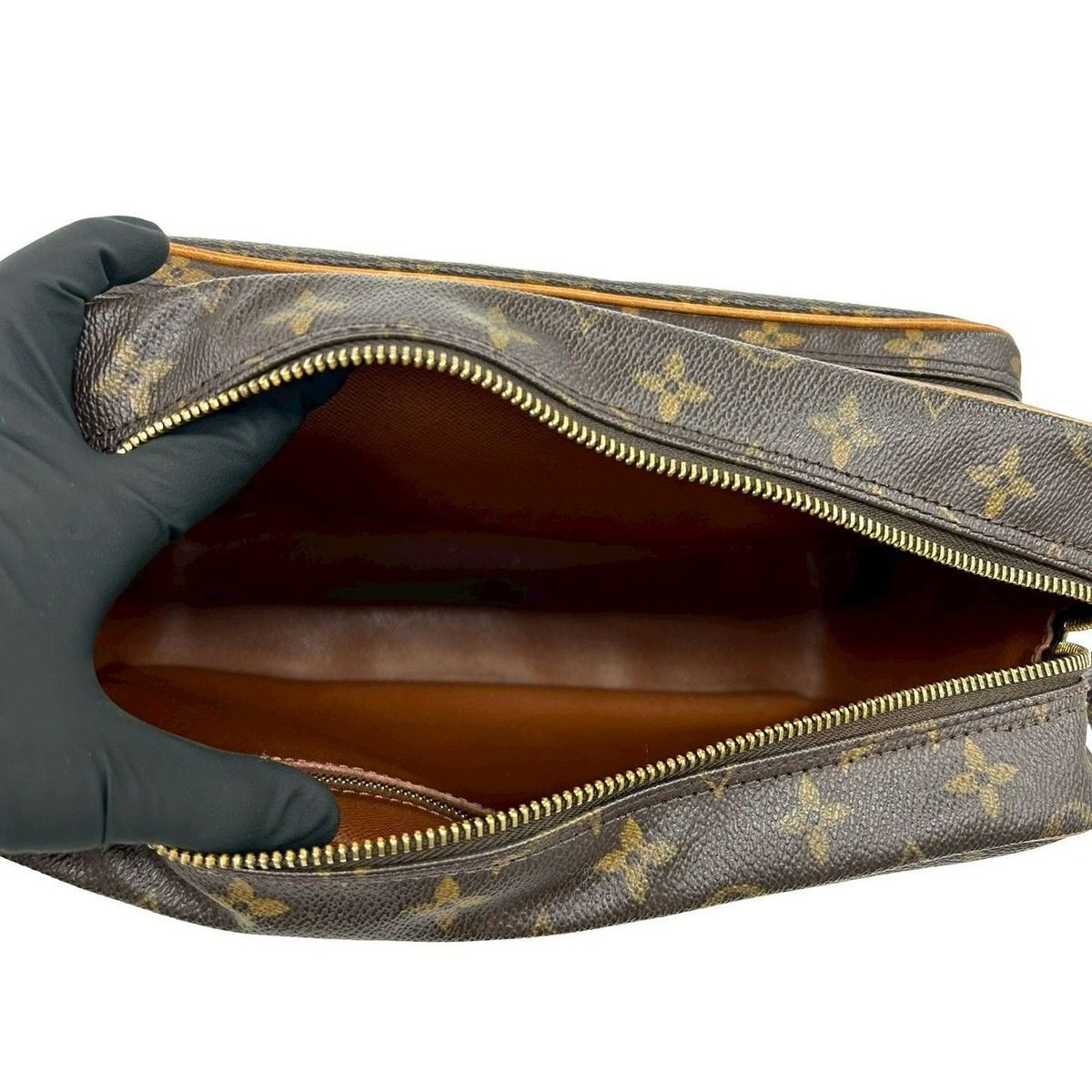 Louis Vuitton Vintage Nile Monogram Leather Shoulder Bag Pochette Brown — view 9
