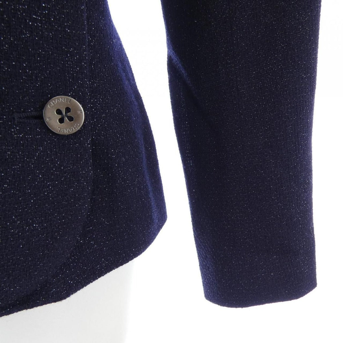 Chanel Vintage Collarless Jacket — view 6