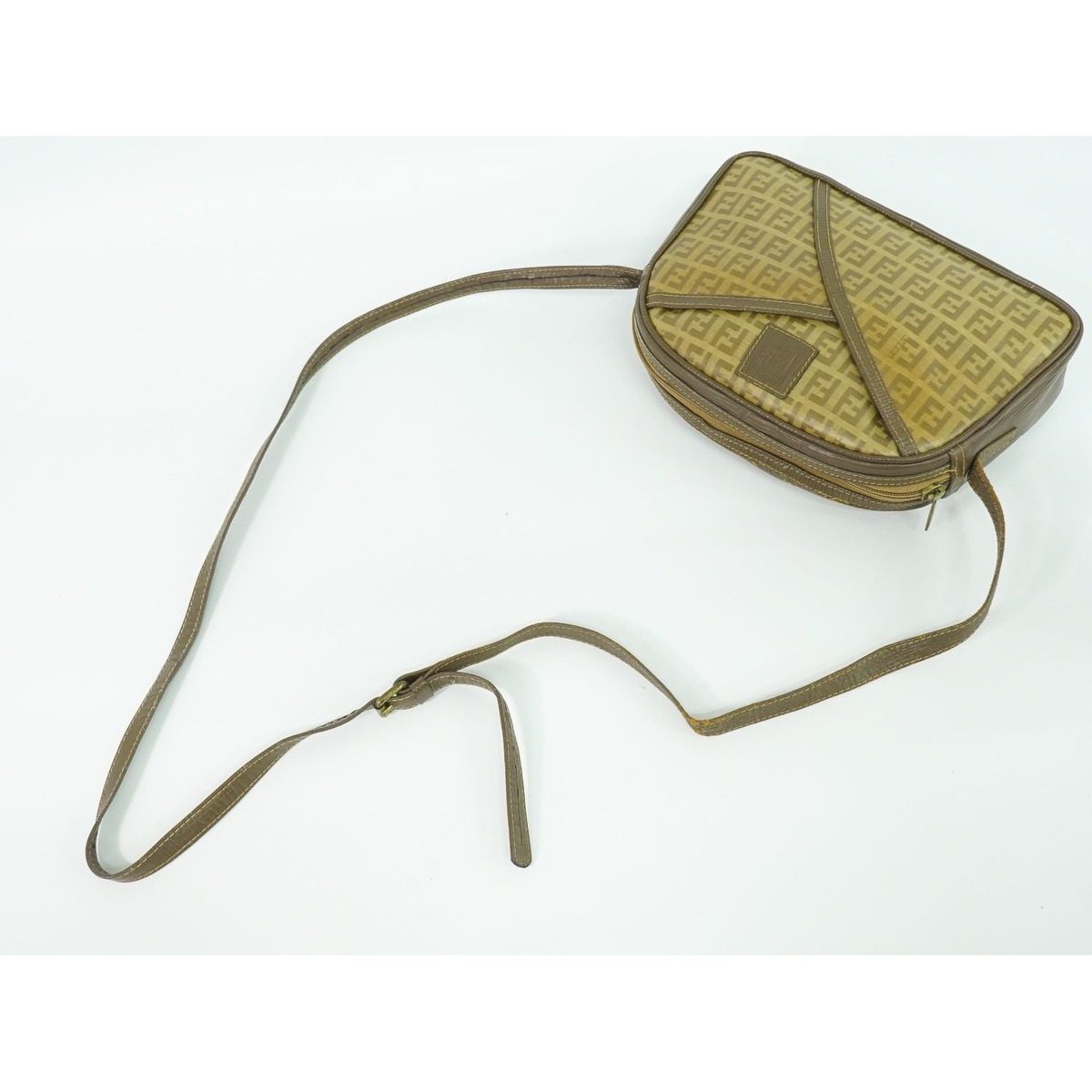 Fendi Zucca Shoulder Bag Pochette Brown — view 4