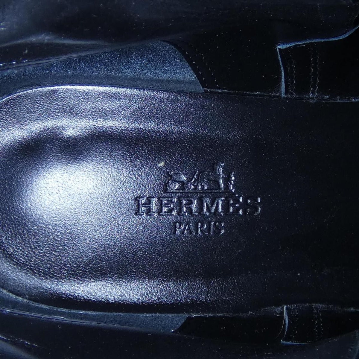 Hermes French 50 Frenchie Kelly Buckle Z-button Heel — view 6