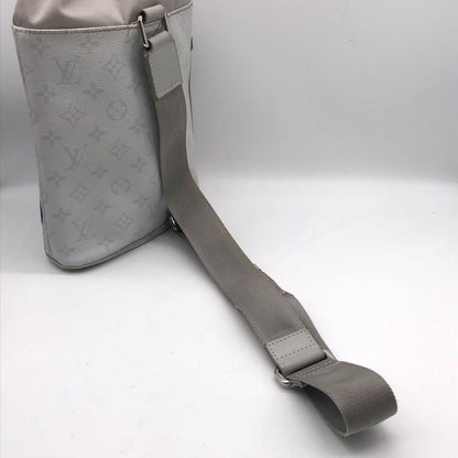 Louis Vuitton Monogram Logo Story Chokes Sling Bag Price Negotiation Welcome