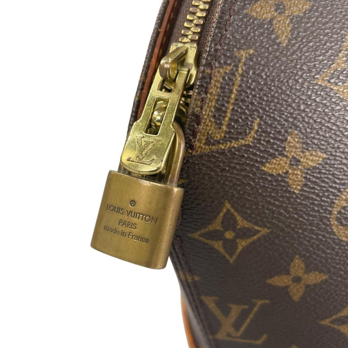 Louis Vuitton Ellipse MM Monogram Leather Brown Handbag Gold — view 11