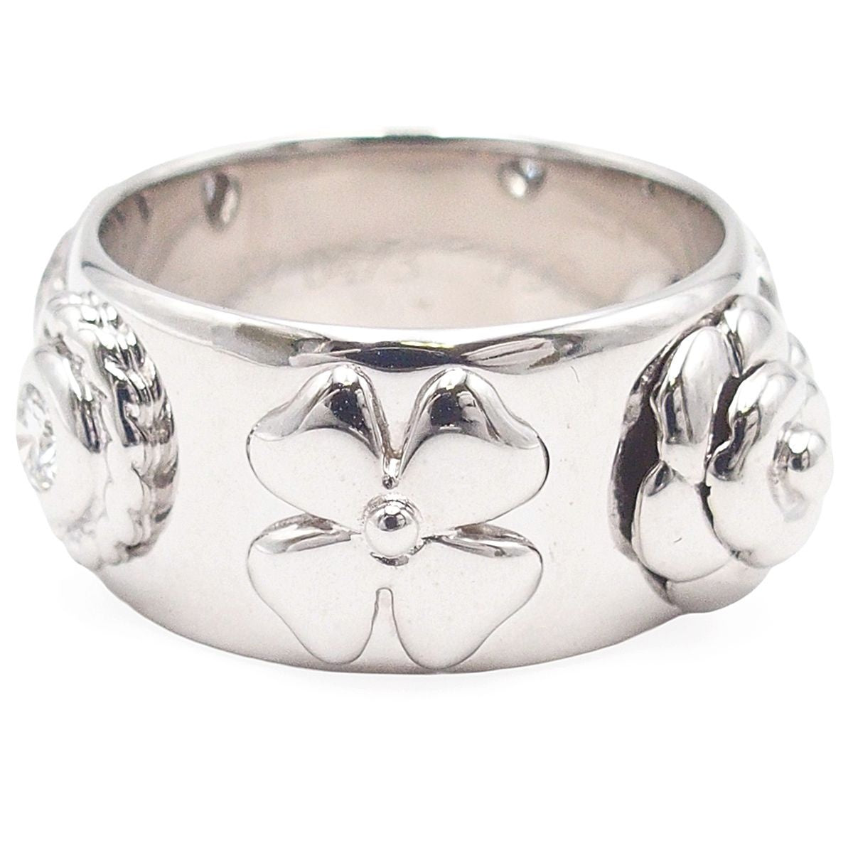 Chanel Three Symbols Ring White Gold 18K Diamond Camellia — view 4