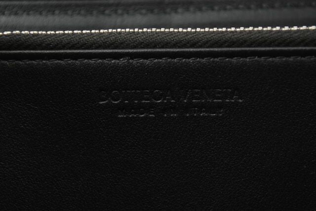 Bottega Veneta Wallet Unused Bottega Veneta Long Wallet Intrecciato Zip-up