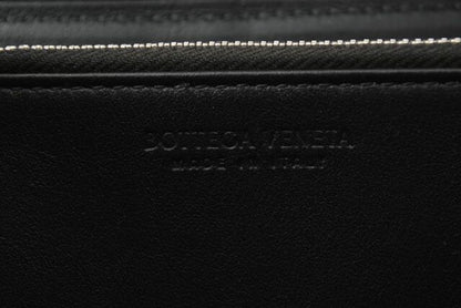 Bottega Veneta Wallet Unused Bottega Veneta Long Wallet Intrecciato Zip-up