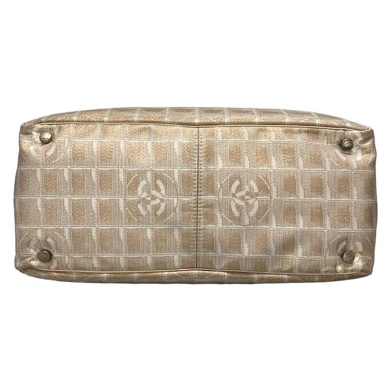 Chanel New Travel Line Tote MM Pink And White Leather