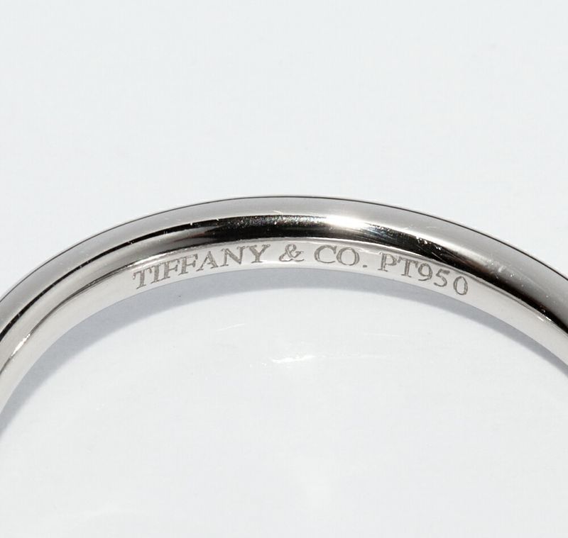 Tiffany & Co Pt950 Ring With 9 Diamonds (006ct) Curved Band Ring Width 2mm
