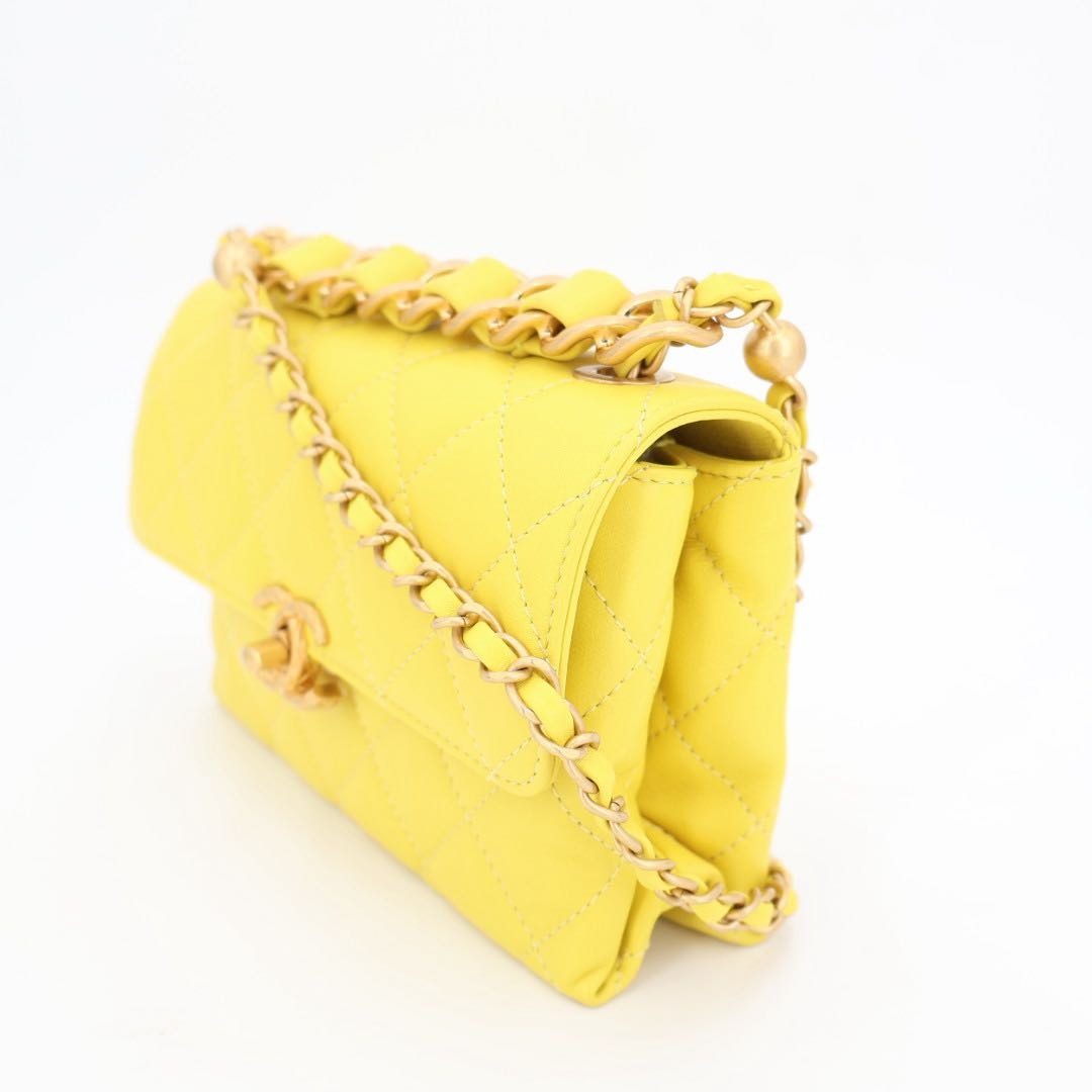 Chanel Shoulder Bag Quilted — view 3