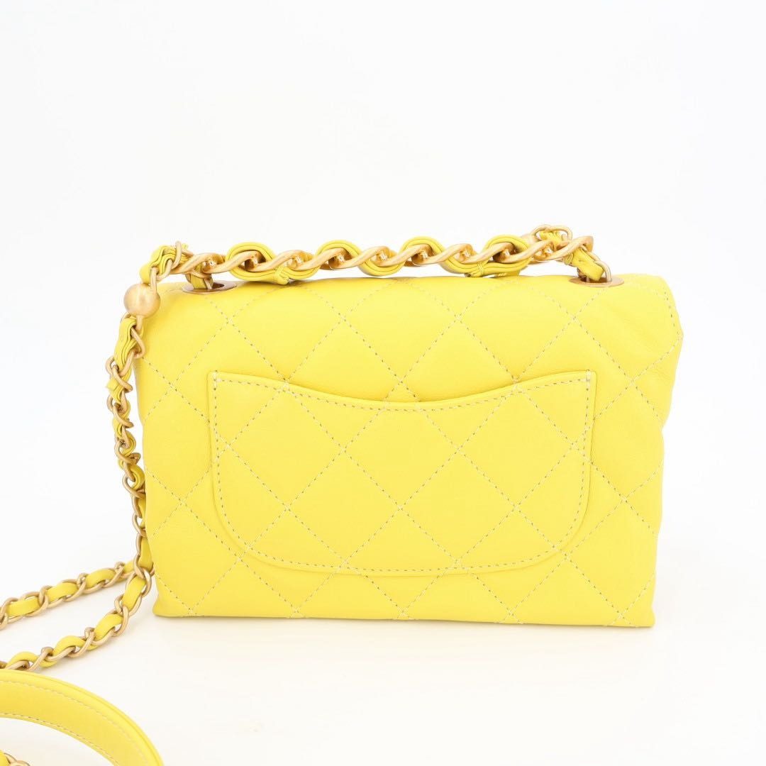 Chanel Shoulder Bag Quilted — view 8