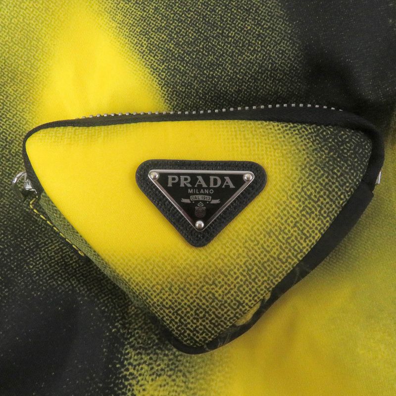 Prada 2022 Sgc091 Re-nylon Triangle Logo Cotton Graphic Padded Coat Yellow XS