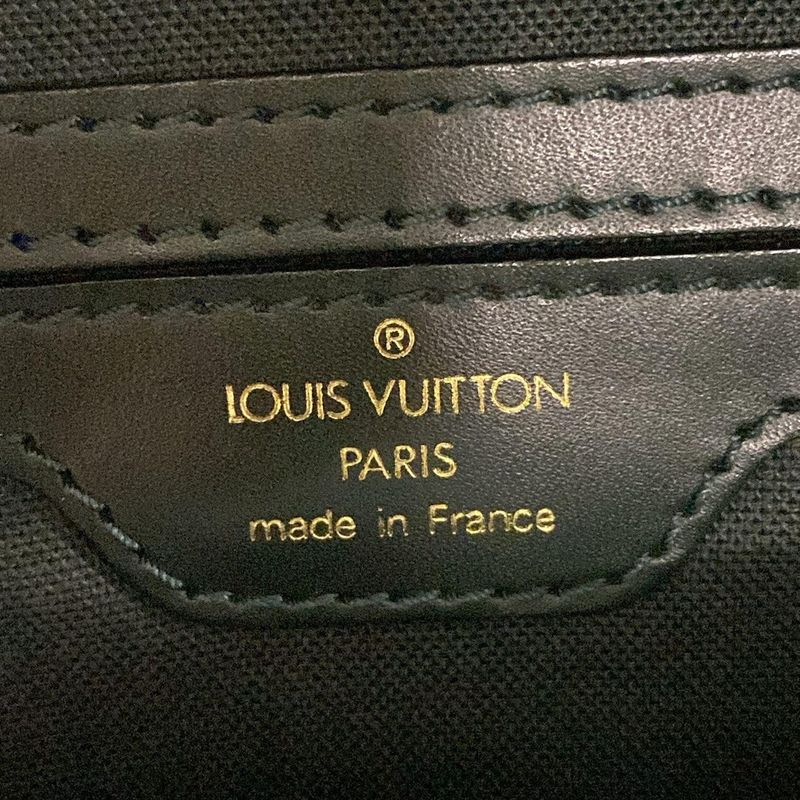 Louis Vuitton Taiga Reporter Shoulder Bag M30154 Epi Cair