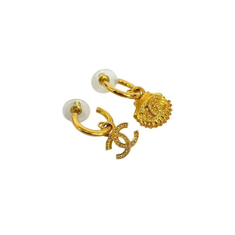 Chanel Coco Mark Shell Motif Earrings Accessories Small 23AC