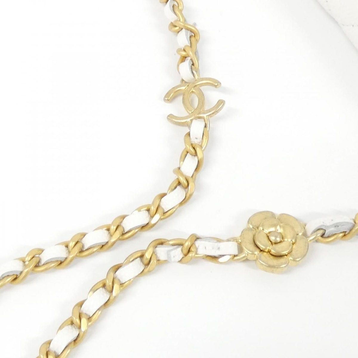 Chanel Chain Clutch Gold — view 6