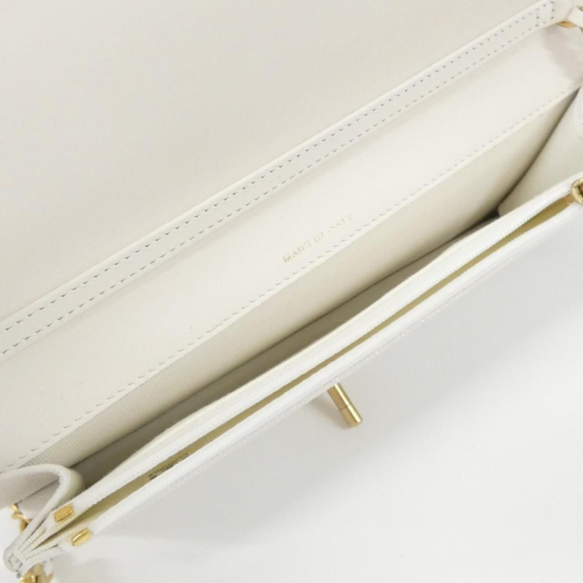 Chanel Chain Clutch Gold — view 8