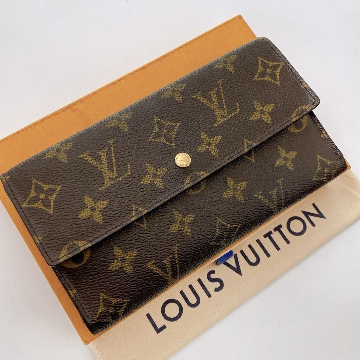Louis Vuitton Portefeuille International Porte Tresor Monogram Wallet