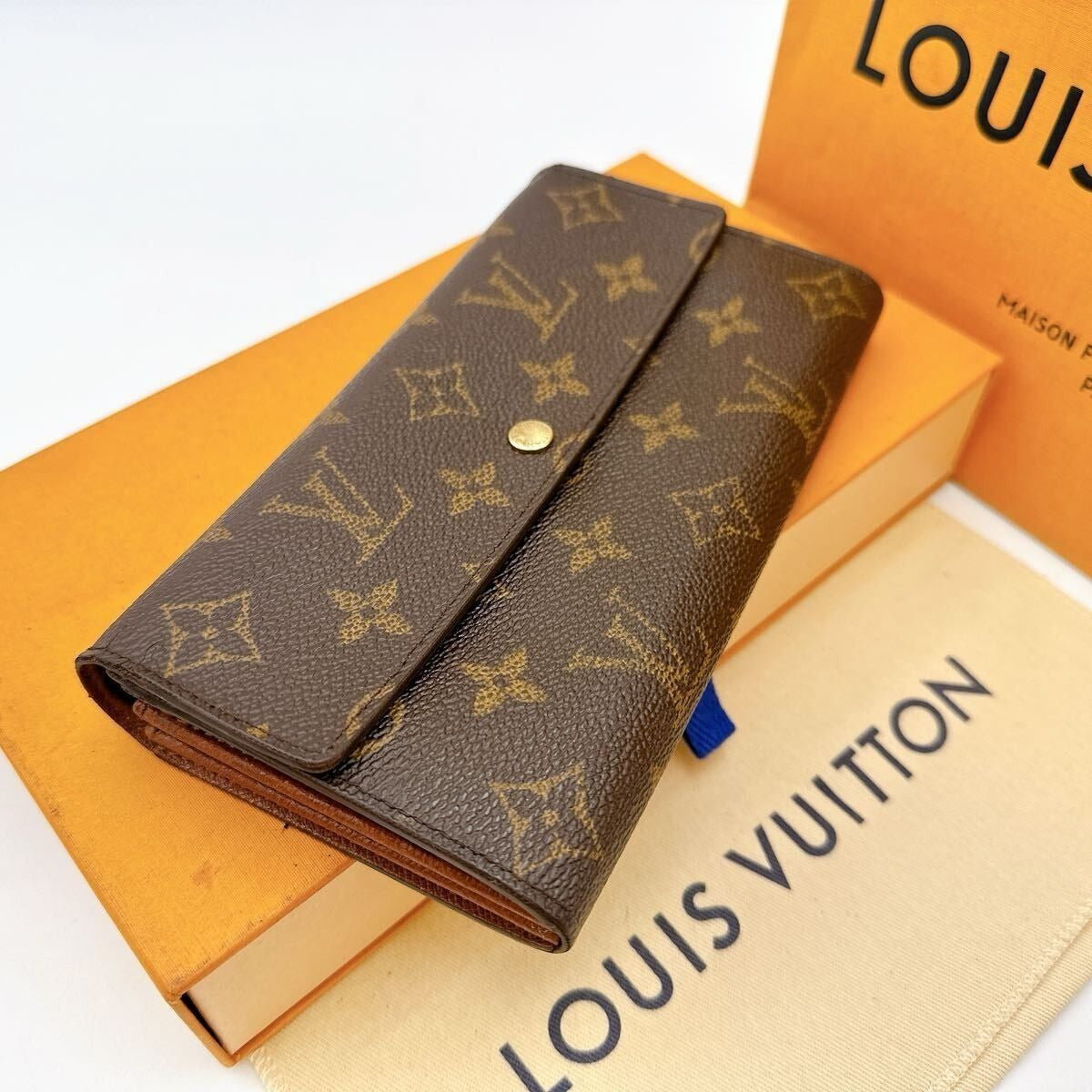 Louis Vuitton Portefeuille International Porte Tresor Monogram Wallet