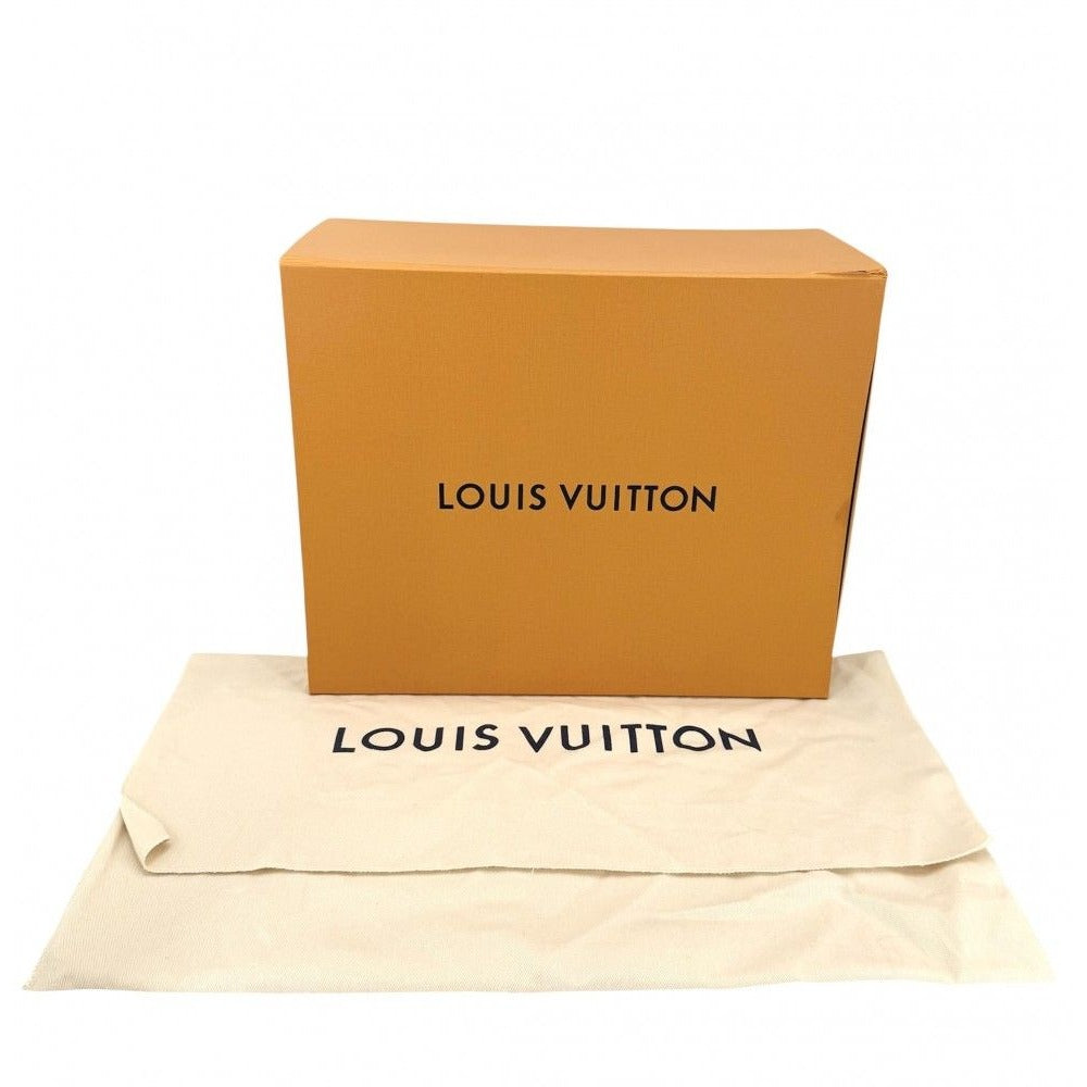 Louis Vuitton 2-Way On The Go MM Tote — view 8
