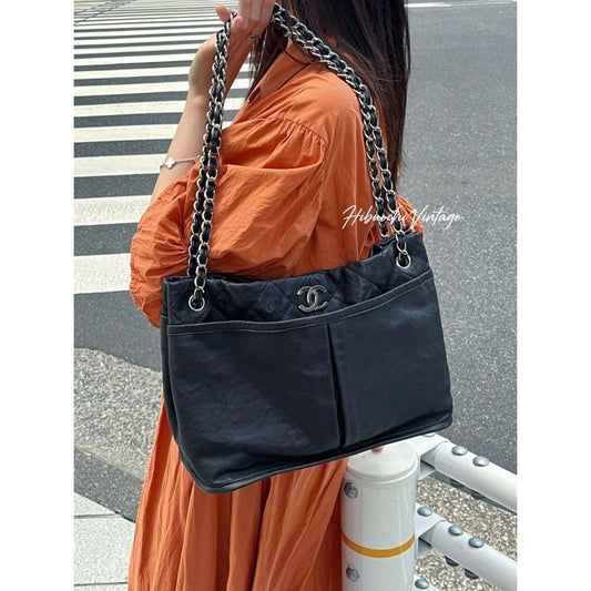 Chanel CC Logo Quilted Chain Shoulder Bag Crossbody Black Leather Vintage