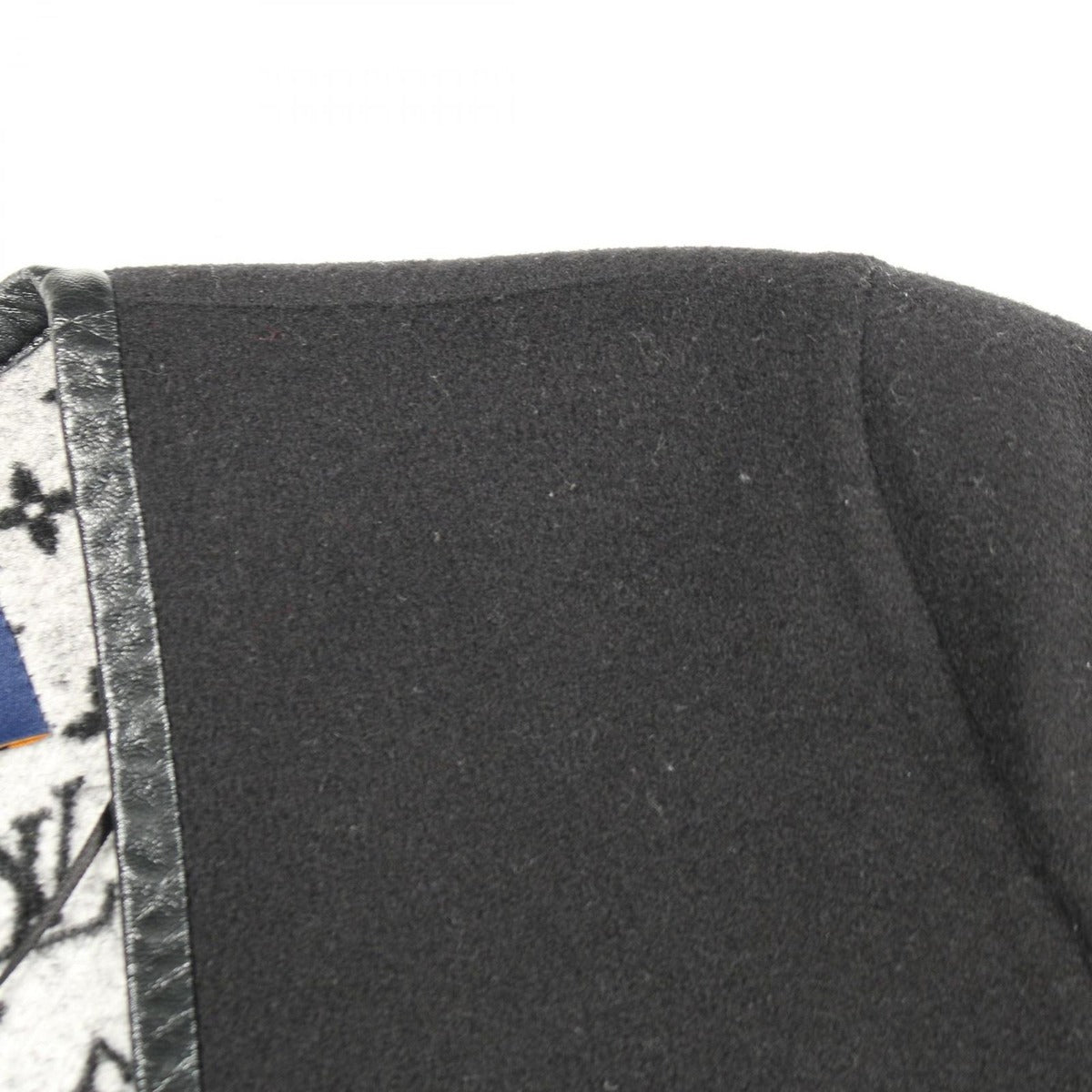 Louis Vuitton Qwe Wool Coat — view 6
