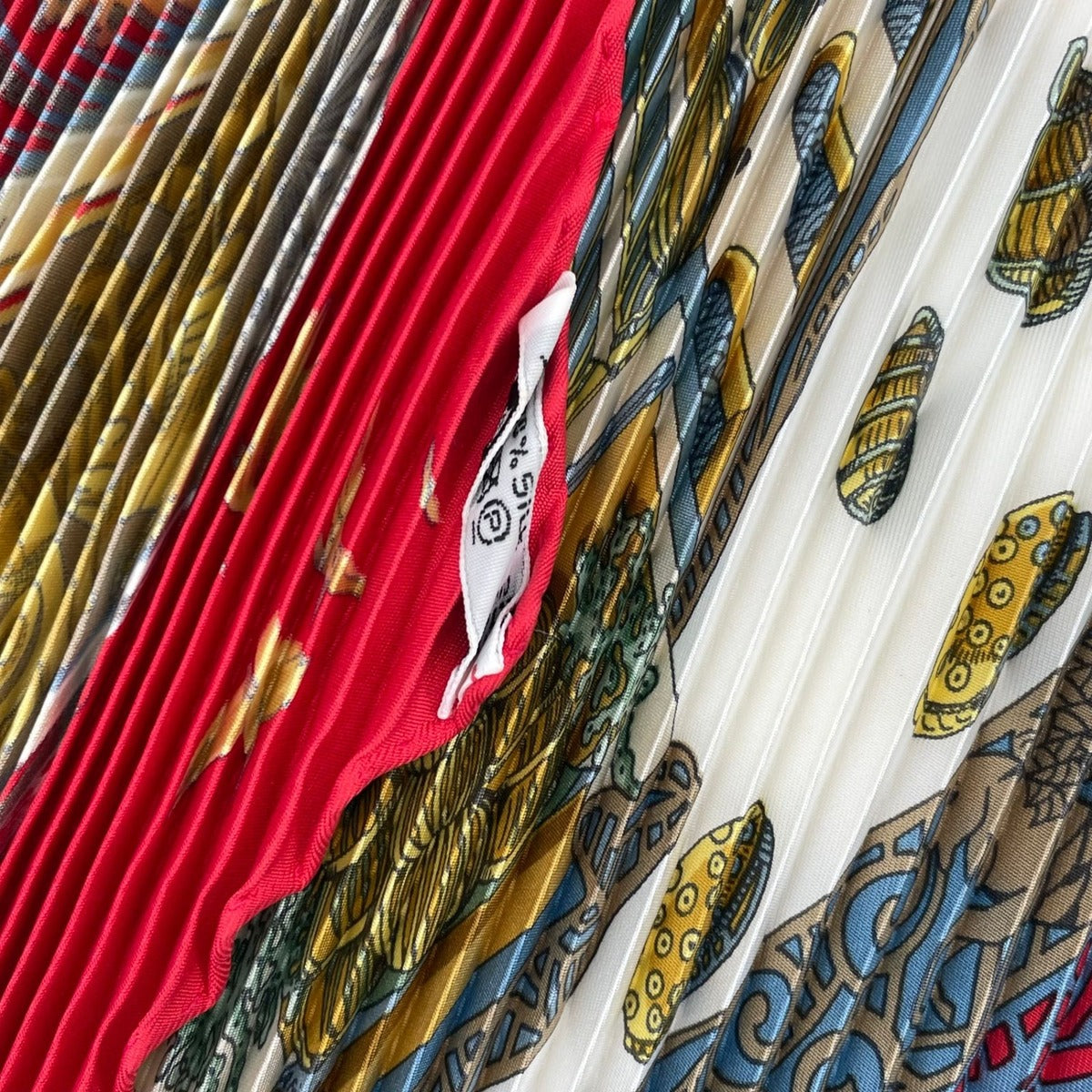Hermes Scarf Pleated Silk L Atlantide Atlantis Continent Red — view 7