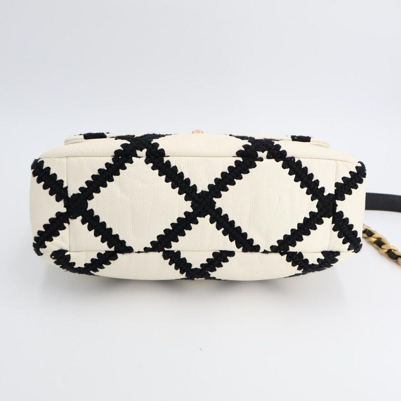 Chanel Shoulder Bag Chanel 19 Matelasse Large Stitch Chain Handle White Black