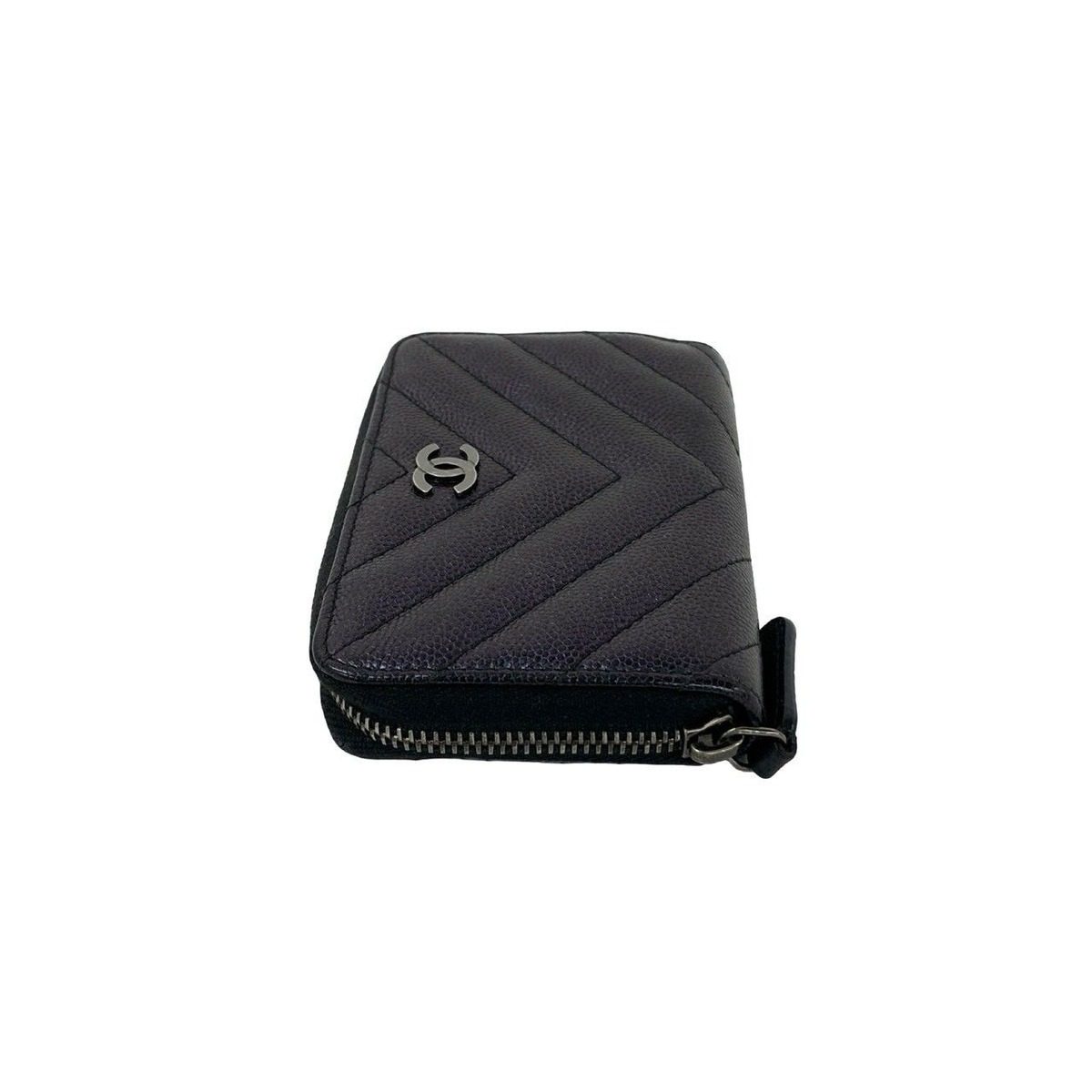 Chanel With CC Logo Chew Blanc Caviar Leather Coin Purse Black — view 4