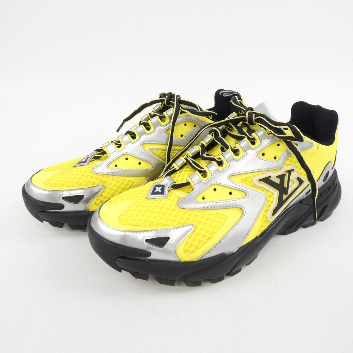 Louis Vuitton Tatic Line Sneakers — view 3