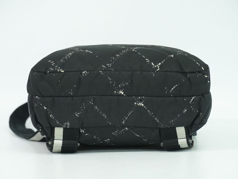 Authentic Chanel Logo Pattern Chain Shoulder Bag Tote Bag Canvas Beige Bag