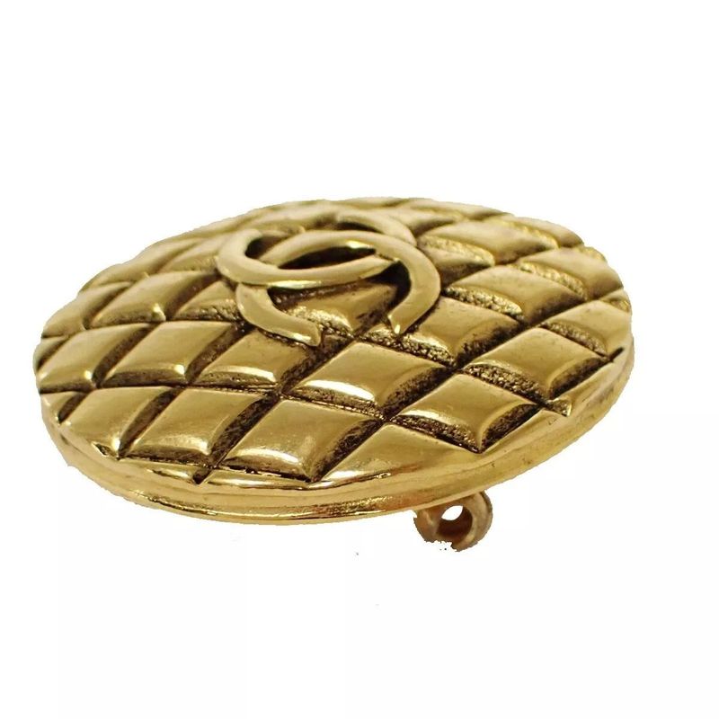 Chanel Vintage Brooch CC Mark Gold Round Shape 85bs129