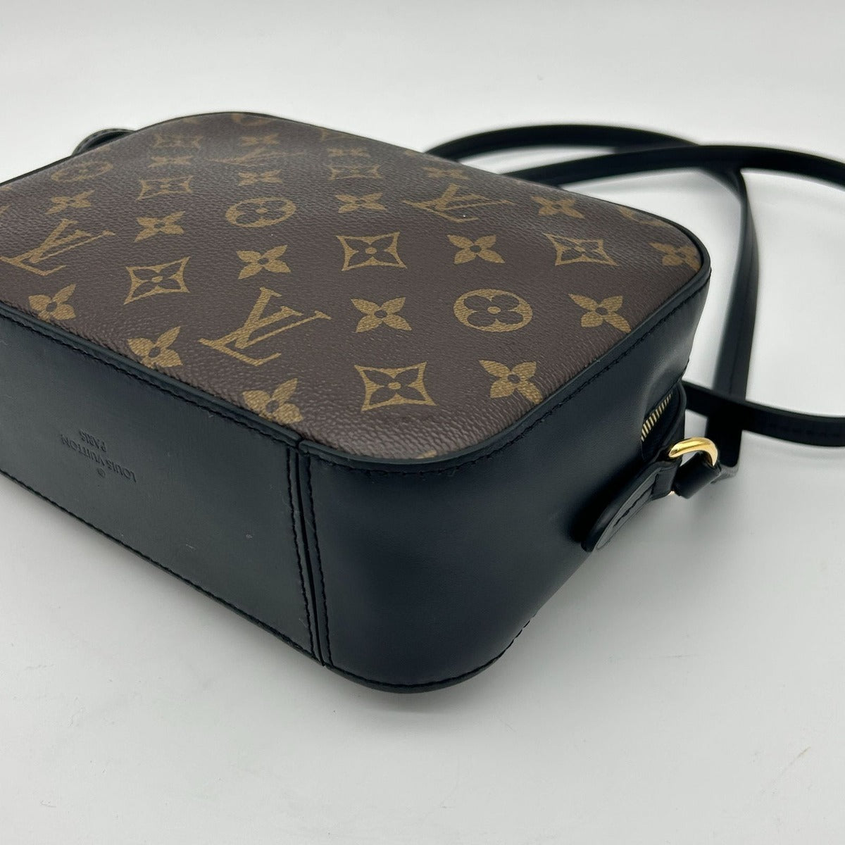Louis Vuitton Saintonge Shoulder Bag — view 12