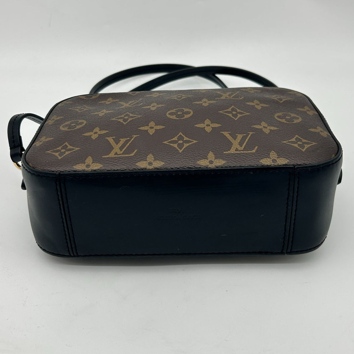 Louis Vuitton Saintonge Shoulder Bag — view 10