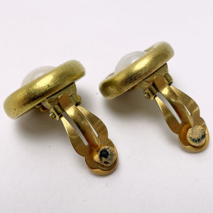 Chanel Plated Fake Pearl 94a Gold Vintage Earring with Box