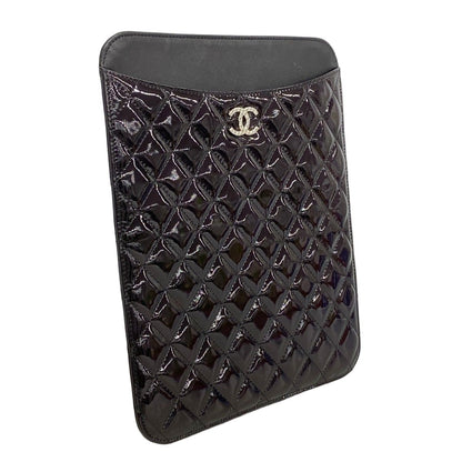 Chanel iPad Case Quilted Patent Leather Black Silver — view 2