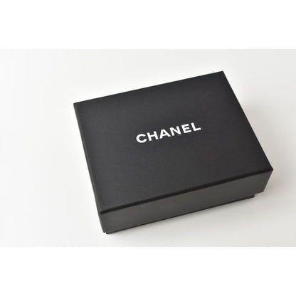 Chanel Clover Heart Motif Swing Pearl Silver — view 7