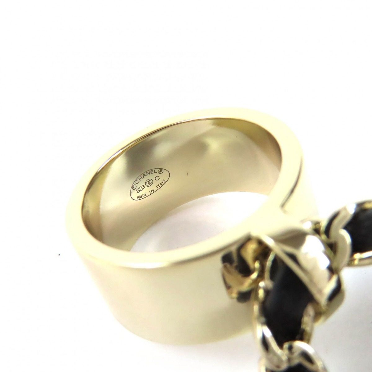 Chanel CC Logo Quilted Bag Charm Ring Gold Black — view 7