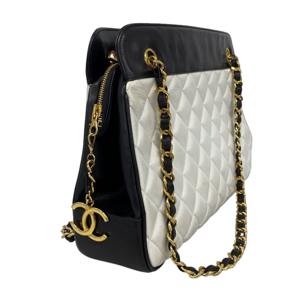 Chanel Shoulder Bag Quilted Lambskin White Black Gold — view 2