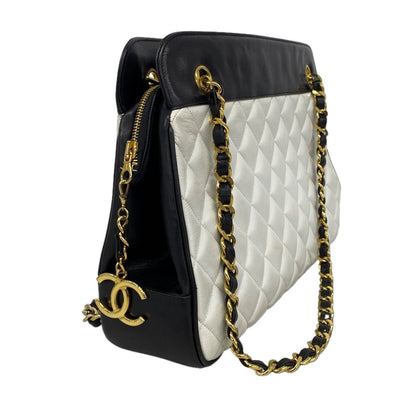Chanel Shoulder Bag Quilted Lambskin White Black Gold — view 2
